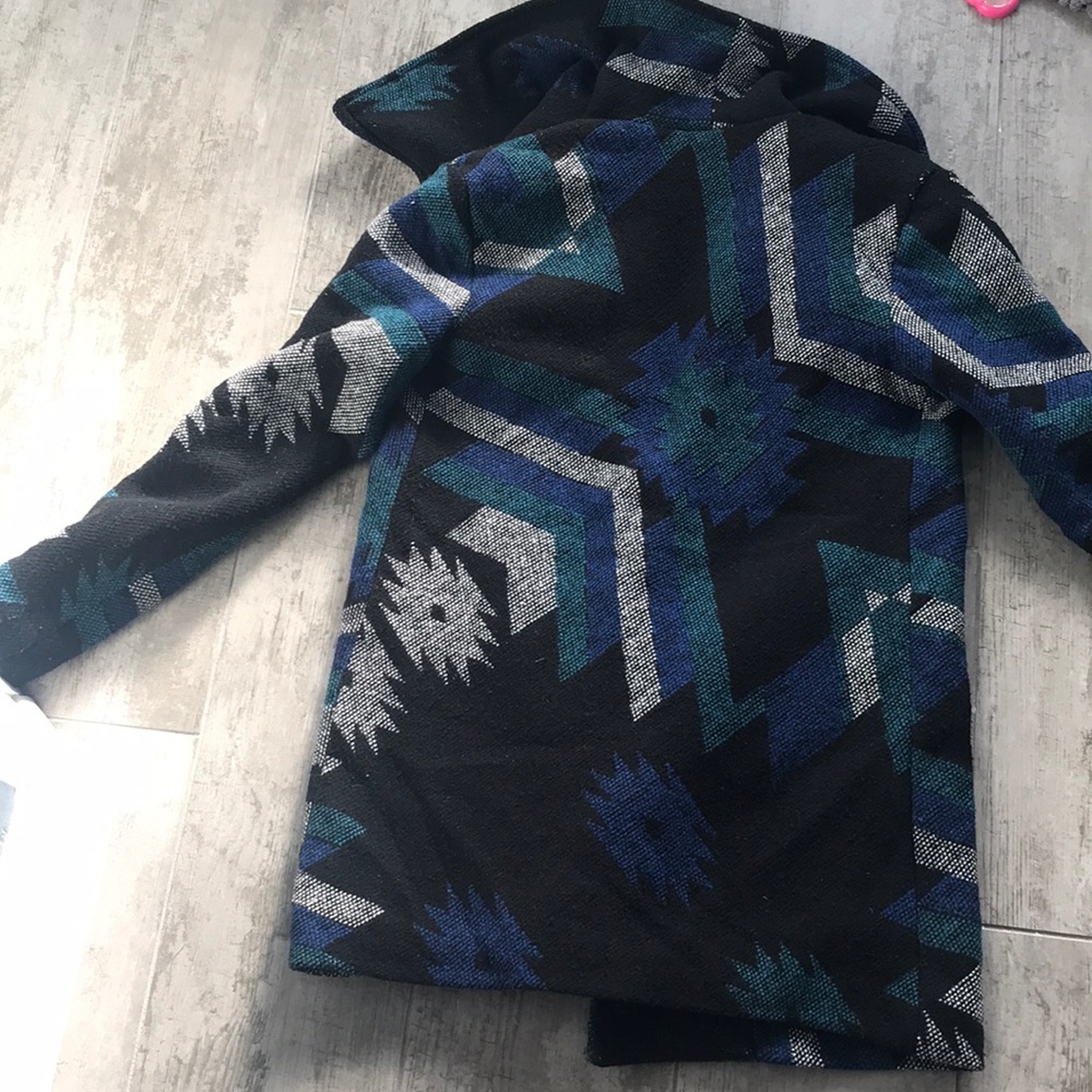 Aztec style coat - Picture 3 of 4